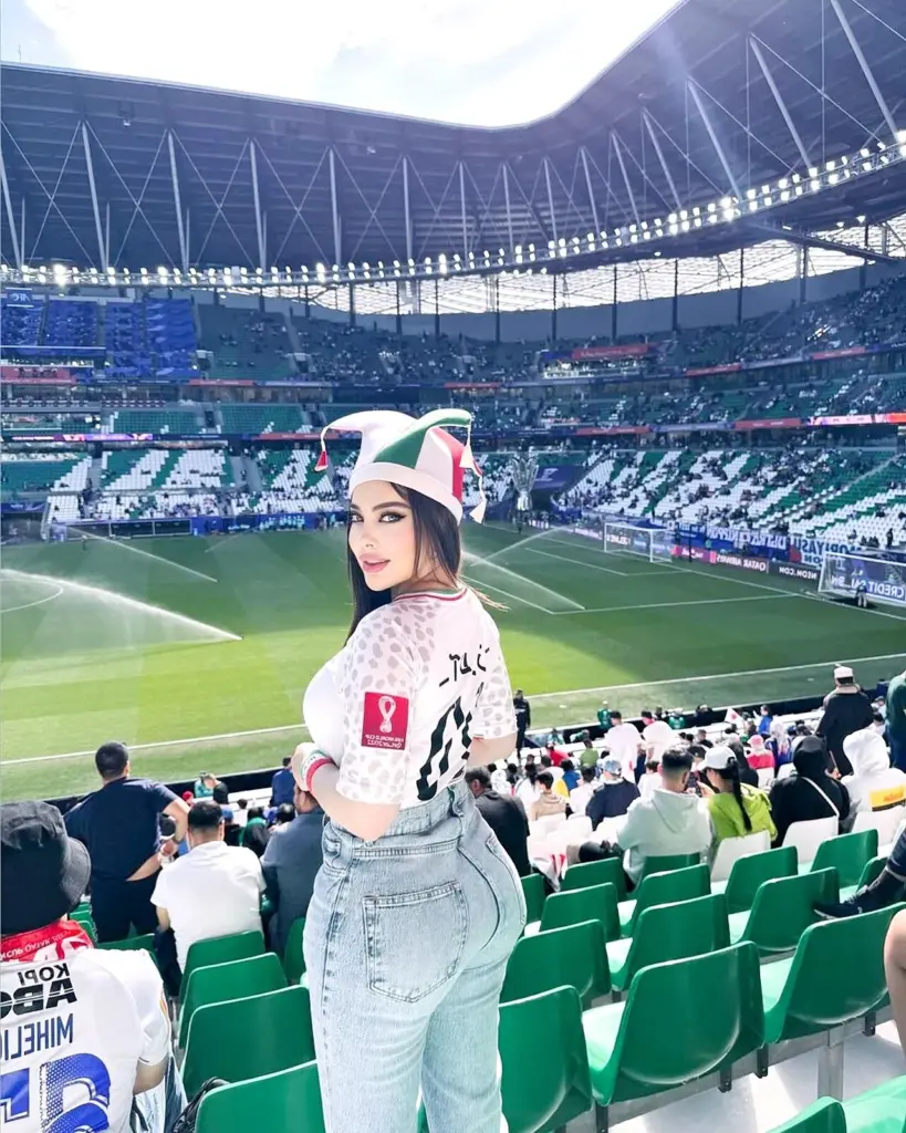 Folkefest og frygt i Teheran: Iranske fodboldkvinder hjemme efter asyldrama