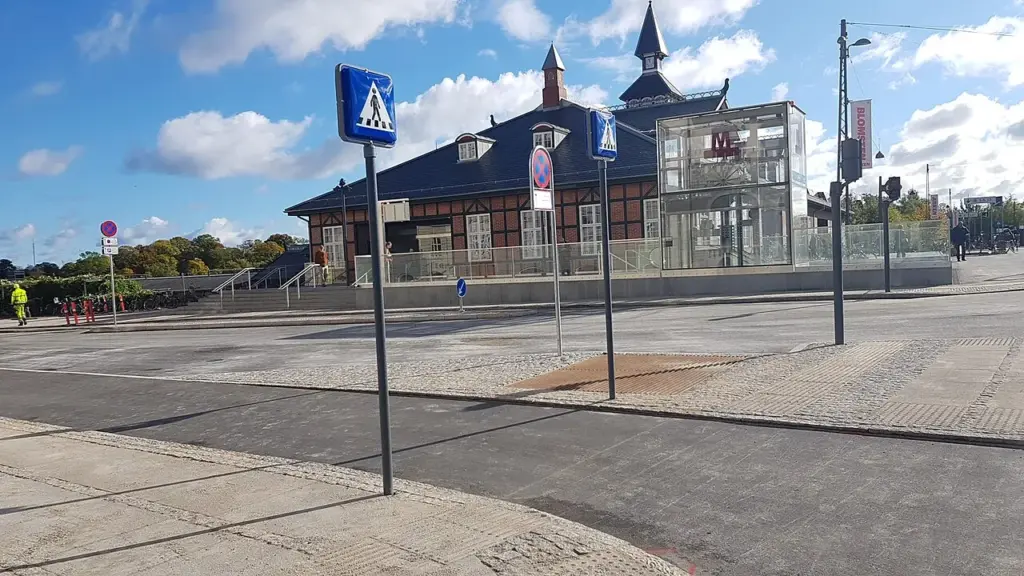 Ikonisk lyspunkt over København: Den elskede fuldmåne ved Østerport Station er reddet