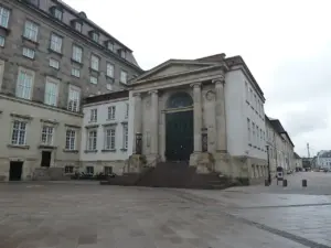 Højesteret sætter endeligt punktum: Retssag om danske våbendele til Israel afvist