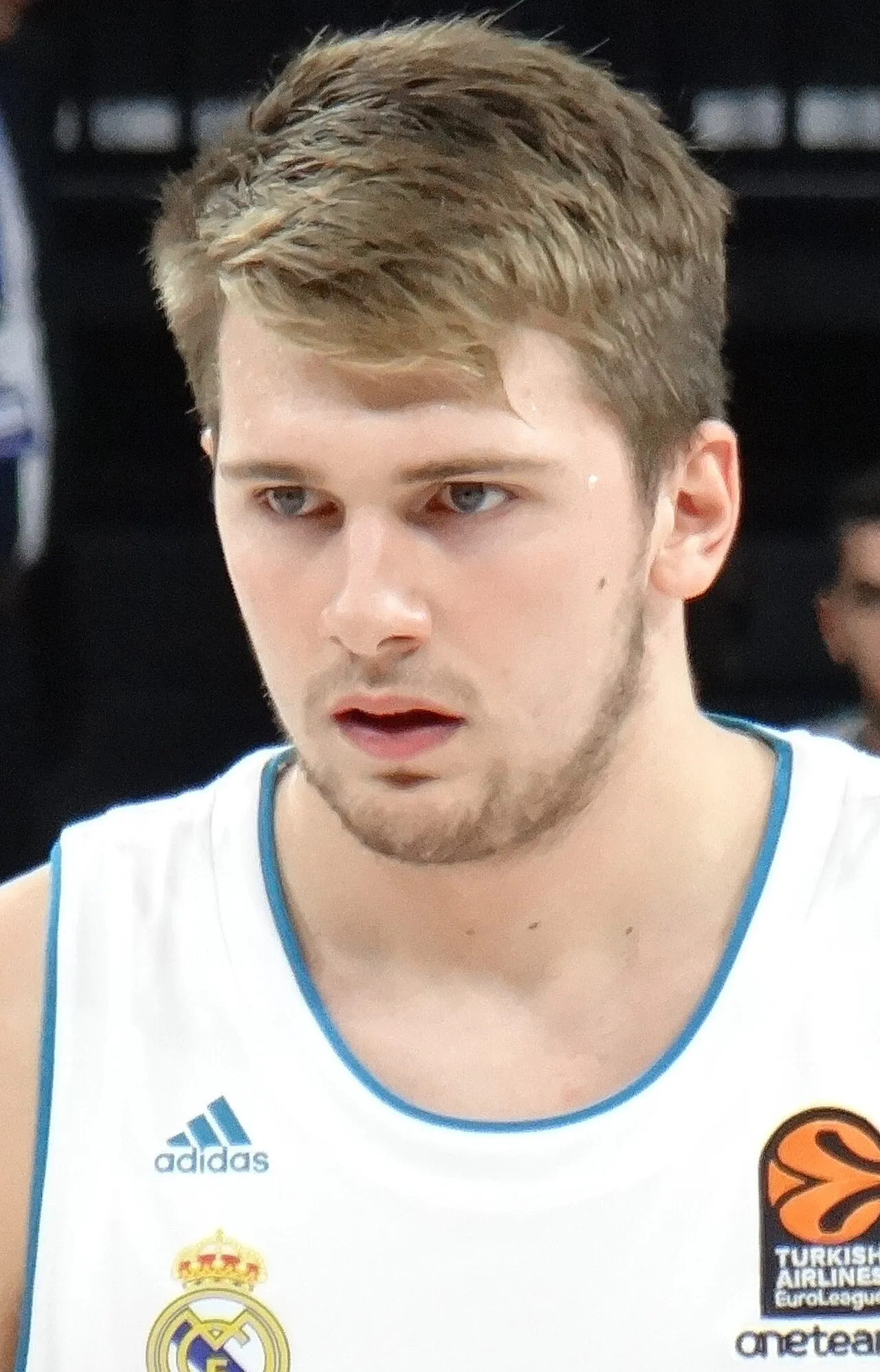 Luka Dončić in 2017 during a basketball game.
