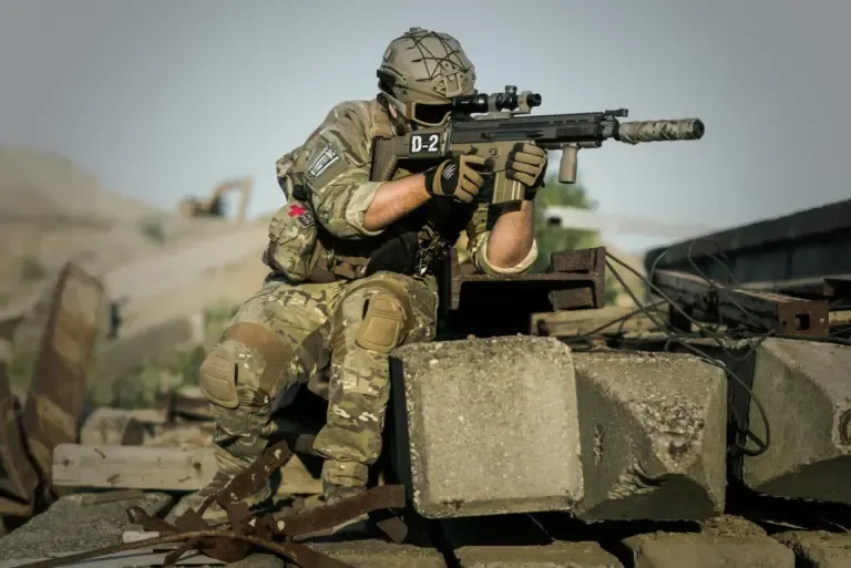 En pansret Caterpillar D9 bulldozer anvendt af Israels forsvarsstyrker (IDF) i Combat Engineering Corps. Billedet er taget og bearbejdet af Zachi Evenor på Israels 64. uafhængighedsdag.