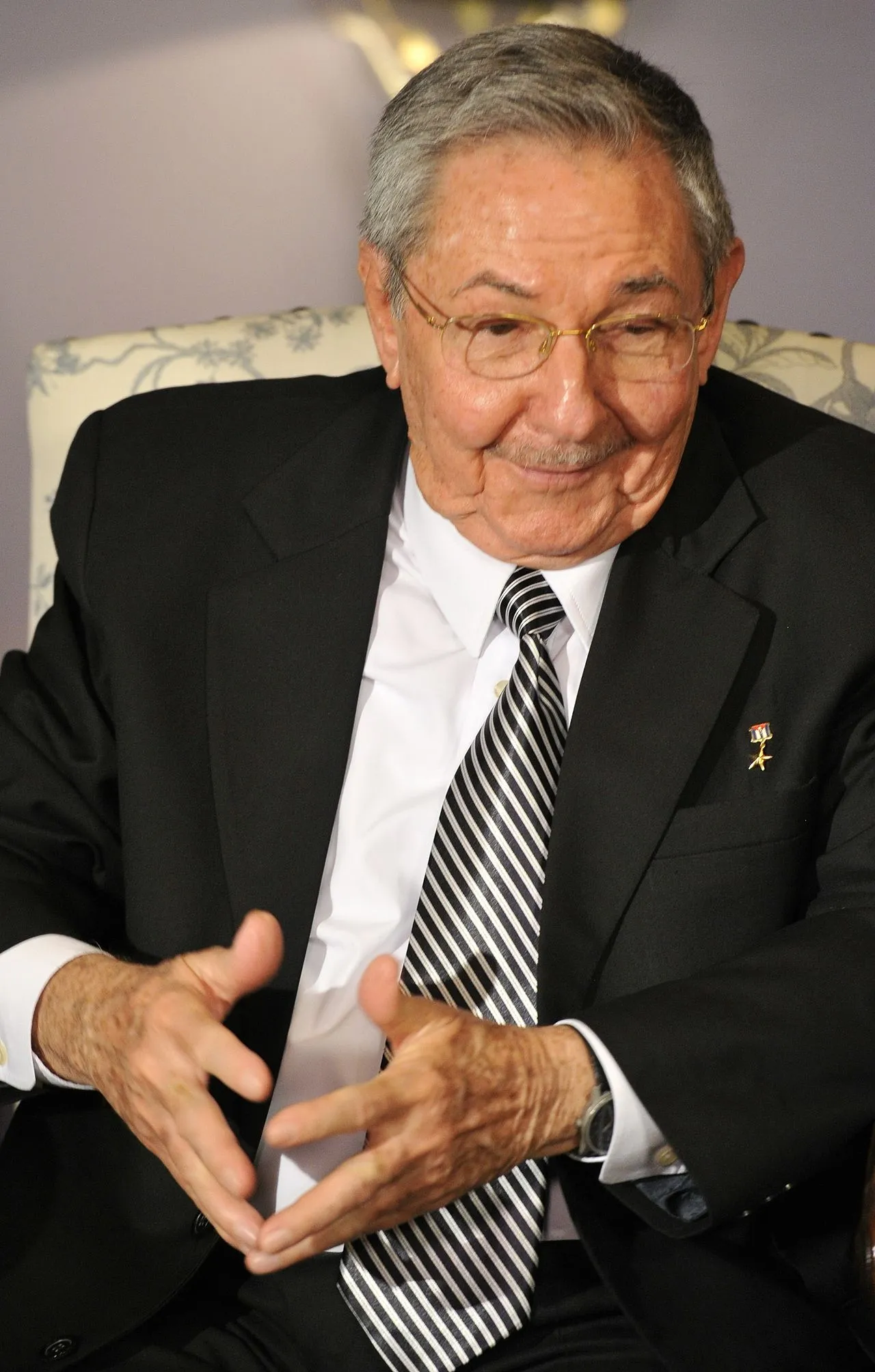Raúl Castro ses her i forbindelse med et møde med den russiske premierminister Dmitry Medvedev. Billedet er taget i juli 2012.