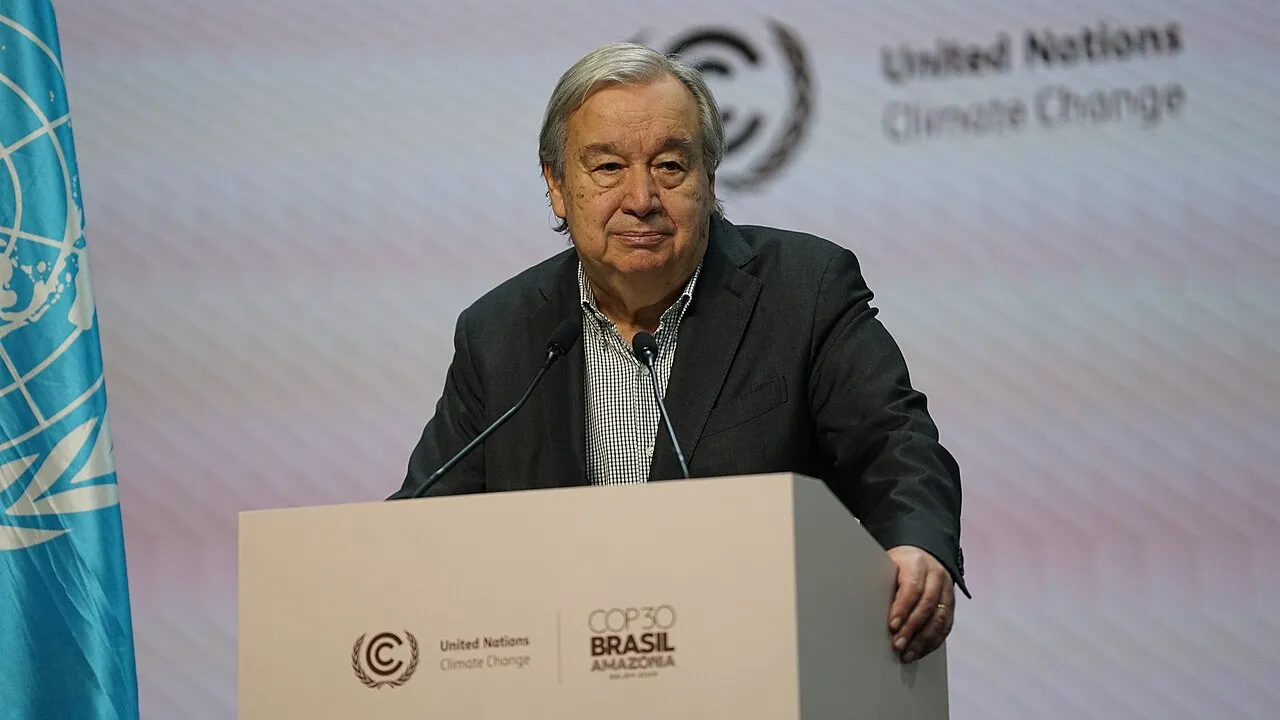 António Guterres ses ved COP30 i Belem den 20. november 2025. Billedet fanger ham i en officiel sammenhæng under klimakonferencen.