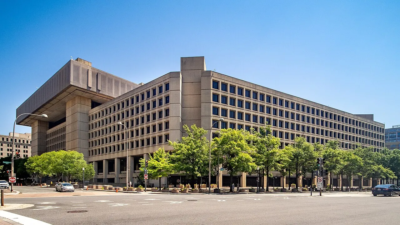 Bygningen, der huser FBI’s hovedkvarter, ses her i Washington, D.C. Billedet viser facaden af J. Edgar Hoover Building.