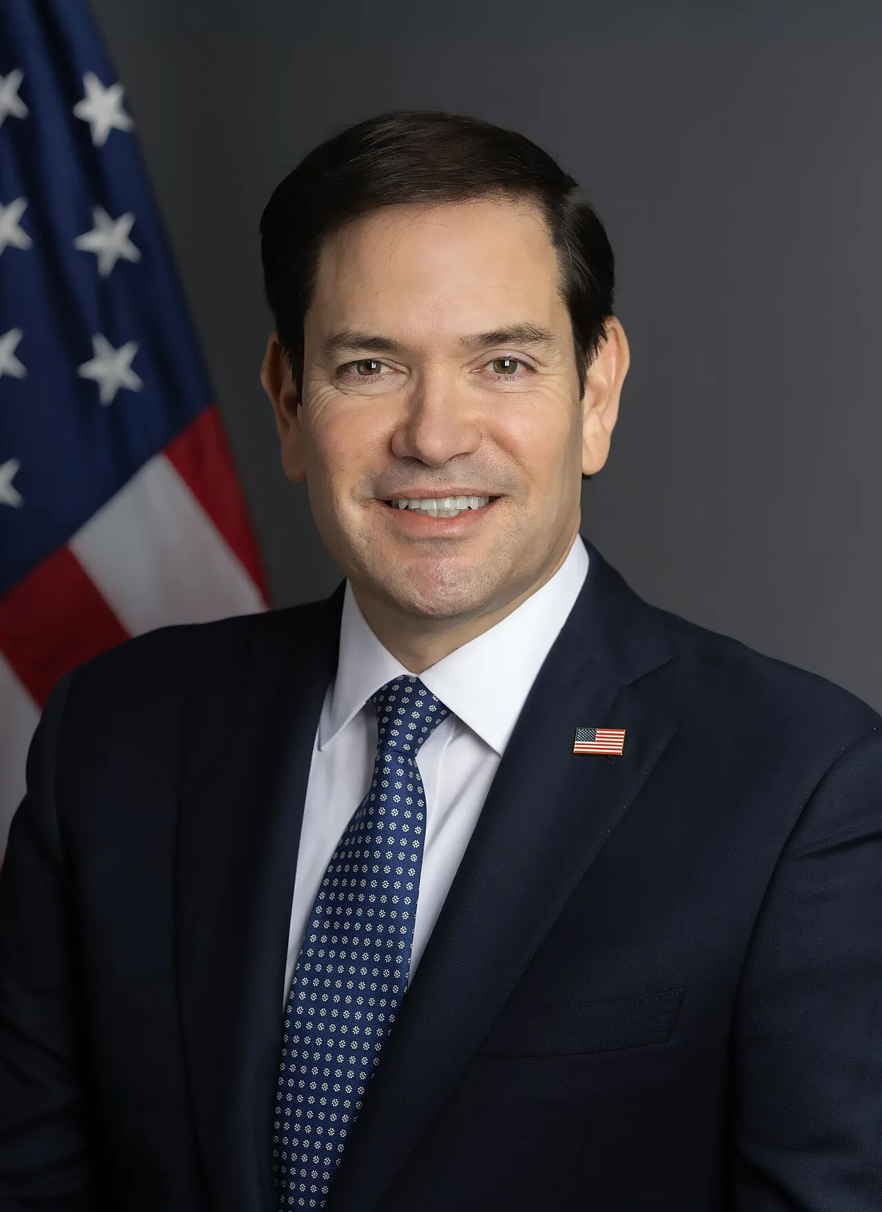 Officielt portræt af USA’s udenrigsminister Marco Rubio. Billedet er taget som et formelt portræt til State Department.