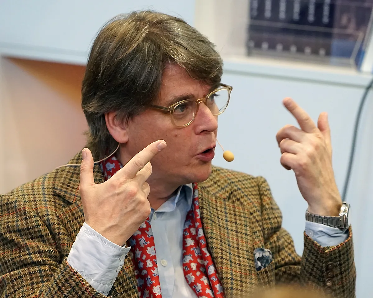 Peter Lund Madsen, en dansk forsker, forfatter og underholder, ved BogForum 2015 i København. Han er kendt for sit arbejde inden for hjerneforskning.