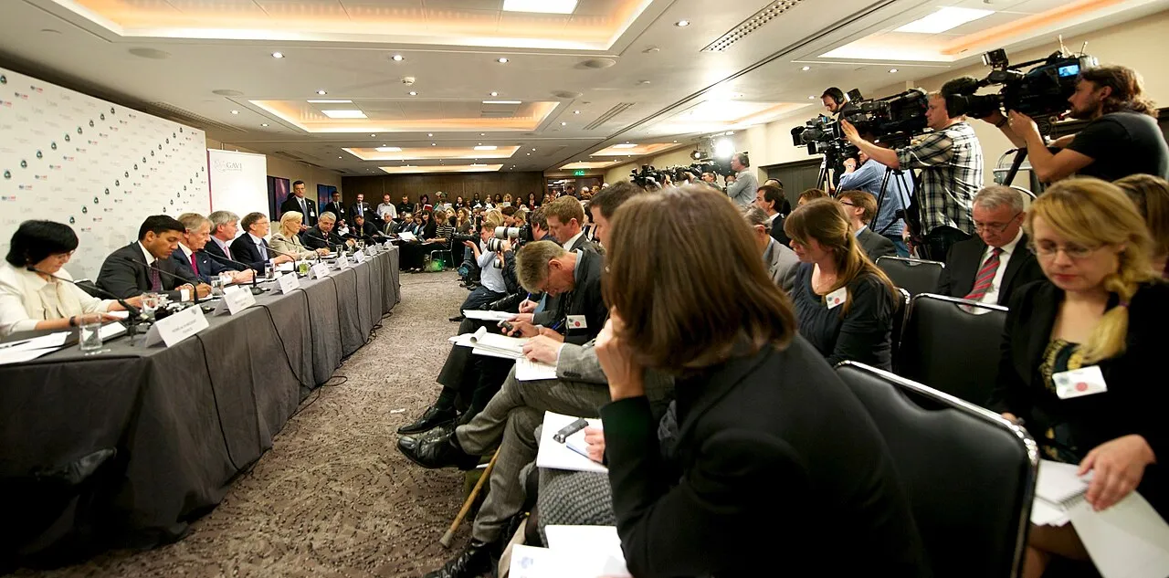 Et pressemøde i forbindelse med GAVI Alliance’s immuniserings-tilsagn, hvor der blev annonceret støtte til vaccination af børn i udviklingslande. Foto: Ben Fisher/GAVI Alliance.