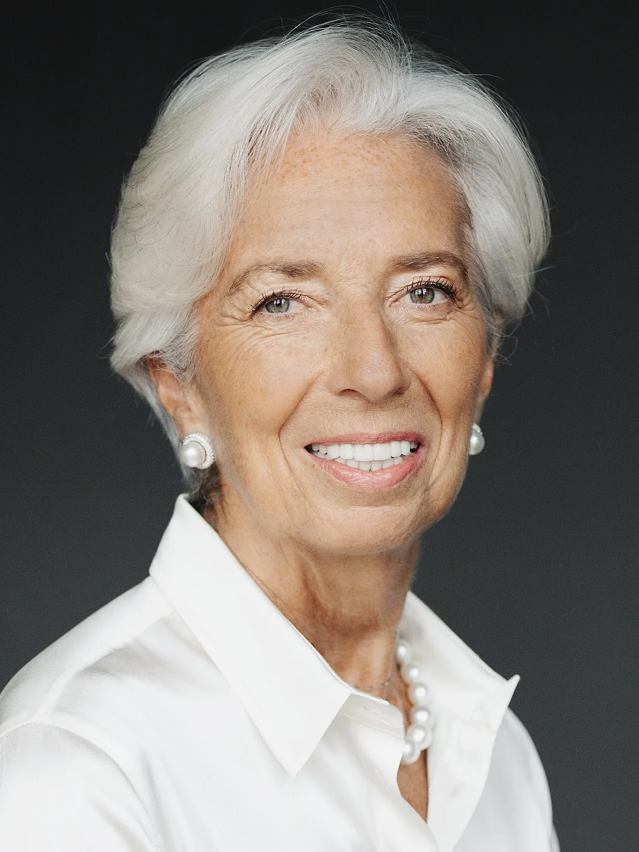 Officielt portræt af Christine Lagarde som formand for Den Europæiske Centralbank. Portrættet viser hende i en professionel kontekst.