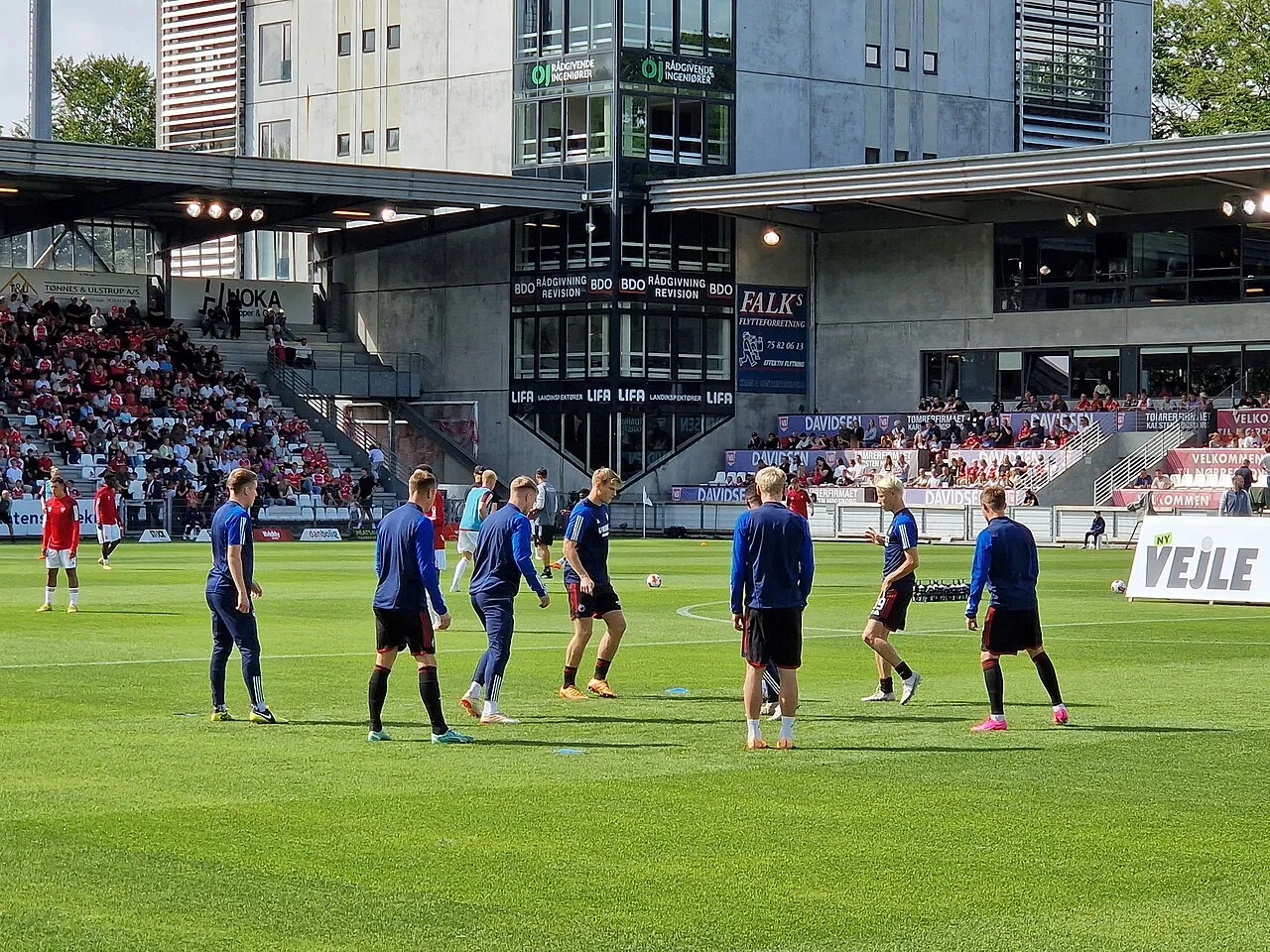 Fodboldkamp mellem Vejle Boldklub og FC København den 29. juli 2023 under opvarmning. FCK's reserver var til stede.